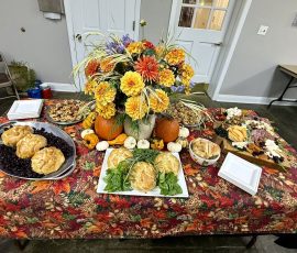 261003 Goody Laden Table